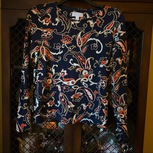 Pretty navy top with floral pattern - petite medium - excellent used condition